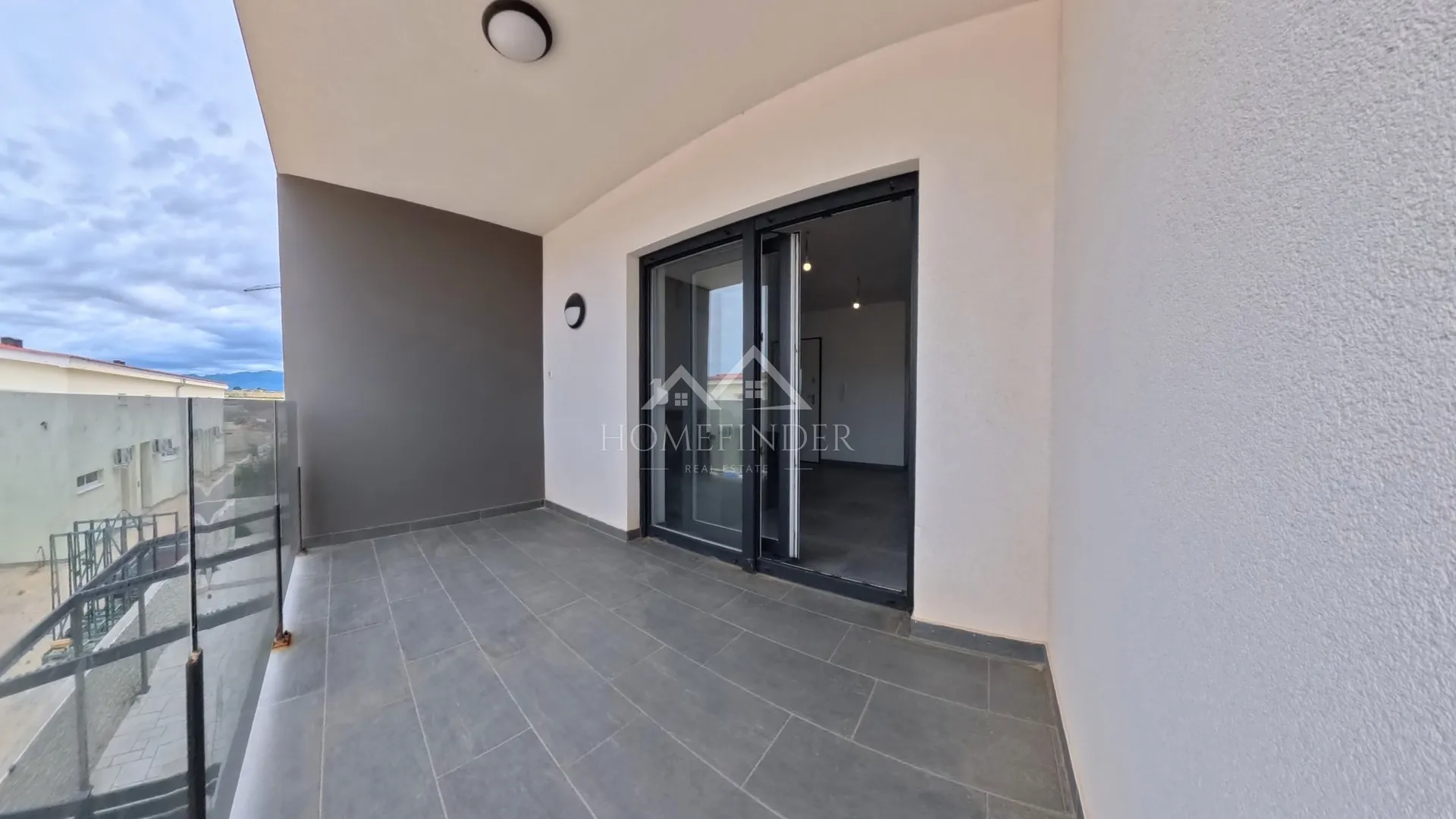 moderan apartman s balkonom, namješten, 3s, 58m2, povljana, novogradnja - slika 12