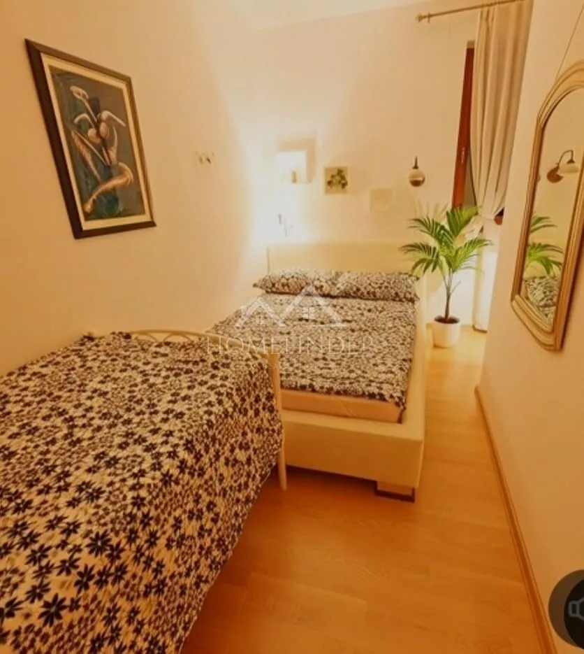 stan / apartman, 71 m², otok krk, malinska – okućnica 100m2 i parking - slika 4