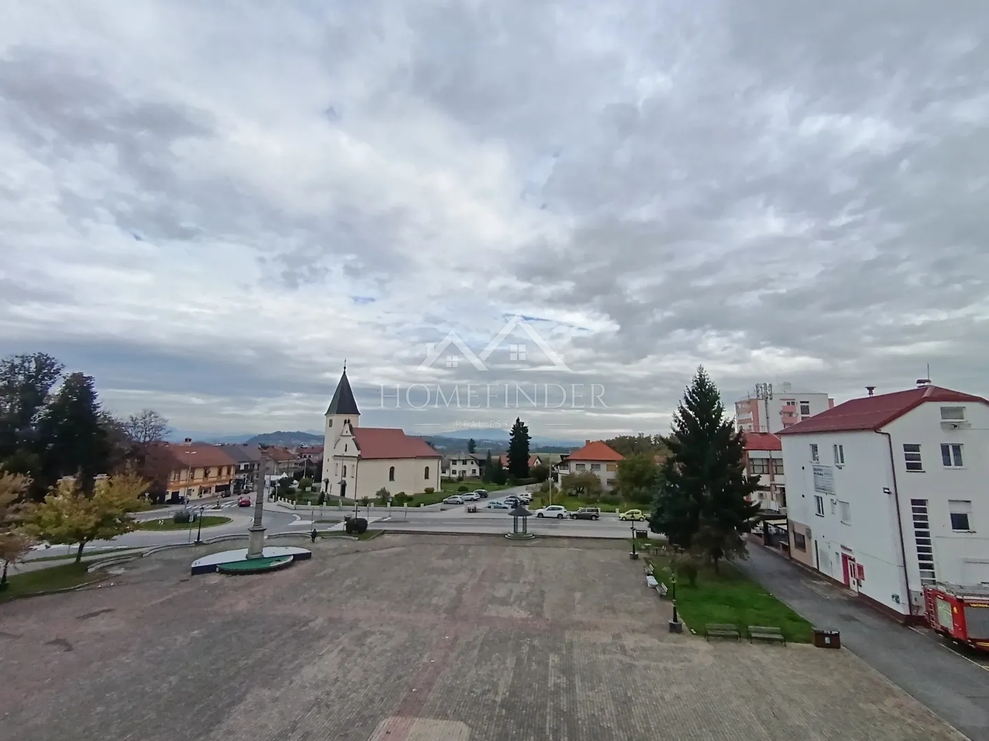 poslovni prostor 64m², oroslavje trg, top lokacija - slika 2