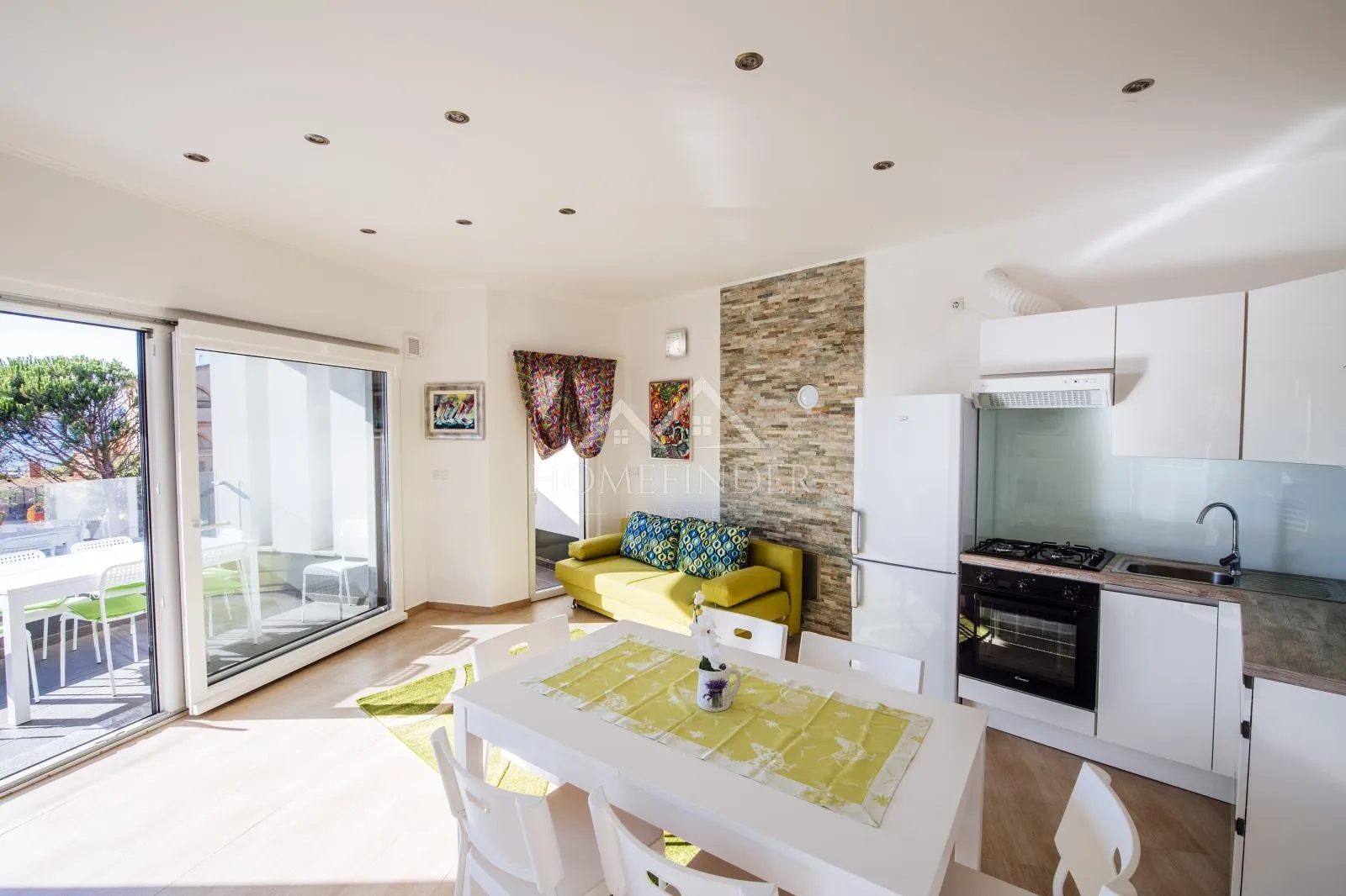 vila s 4 apartmana, proboj, pag, 80m od mora, 228m2 - slika 14
