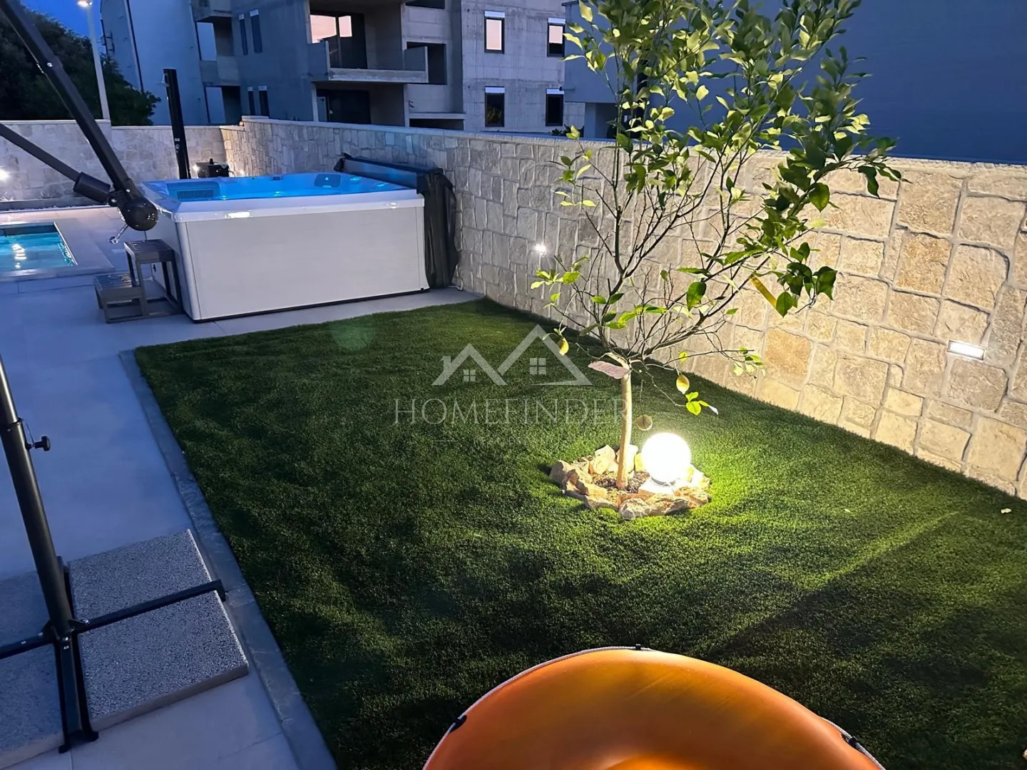 urbana vila s bazenom, (5s), 4 vpm, smart house 200 metara od mora - slika 9