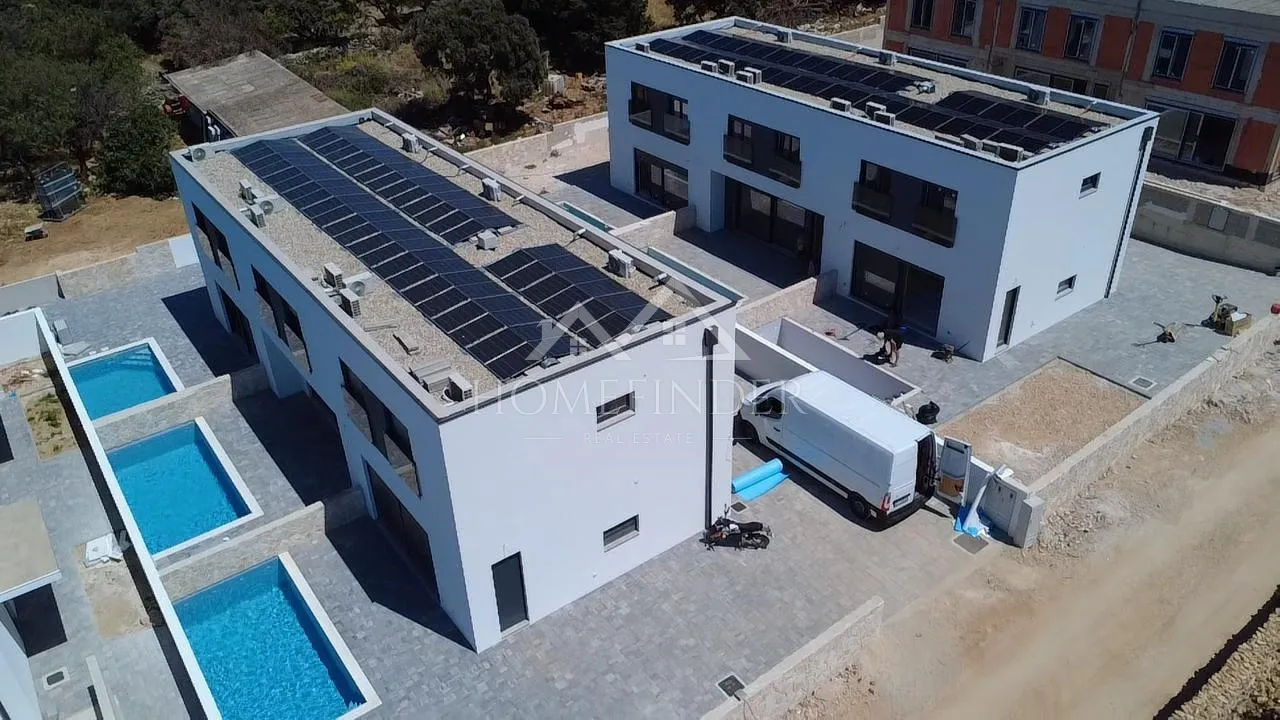 stan s privatnim bazenom, dvoetažni, 110m2, mandre, novogradnja - slika 5