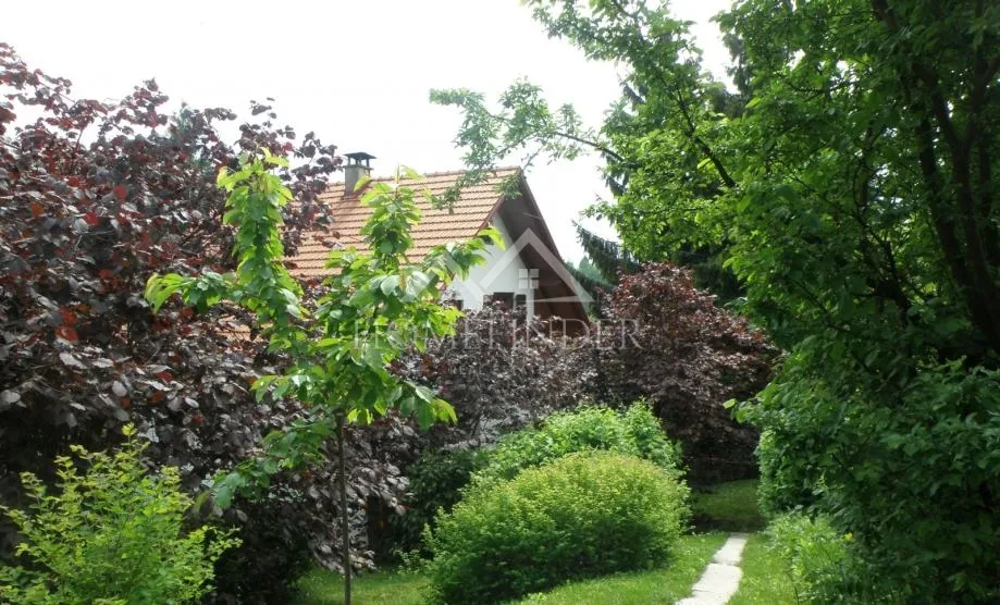 kuća u oazi mira raspoređena kao objekt 3 stana, 176 m2, (5s), 5 vpm, podsused - slika 2