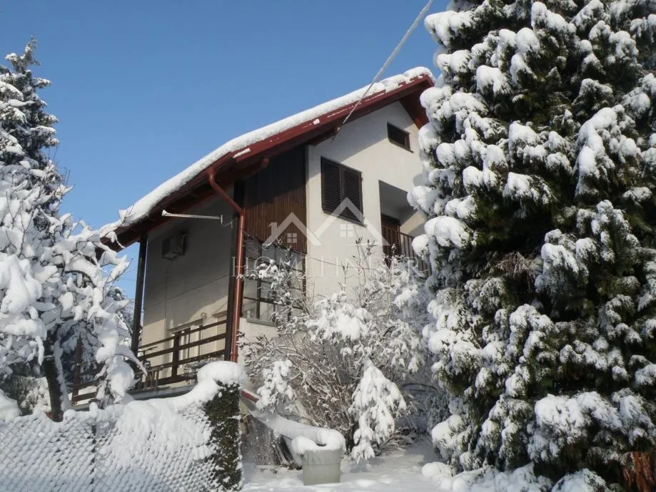 kuća u oazi mira raspoređena kao objekt 3 stana, 176 m2, (5s), 5 vpm, podsused - slika 8