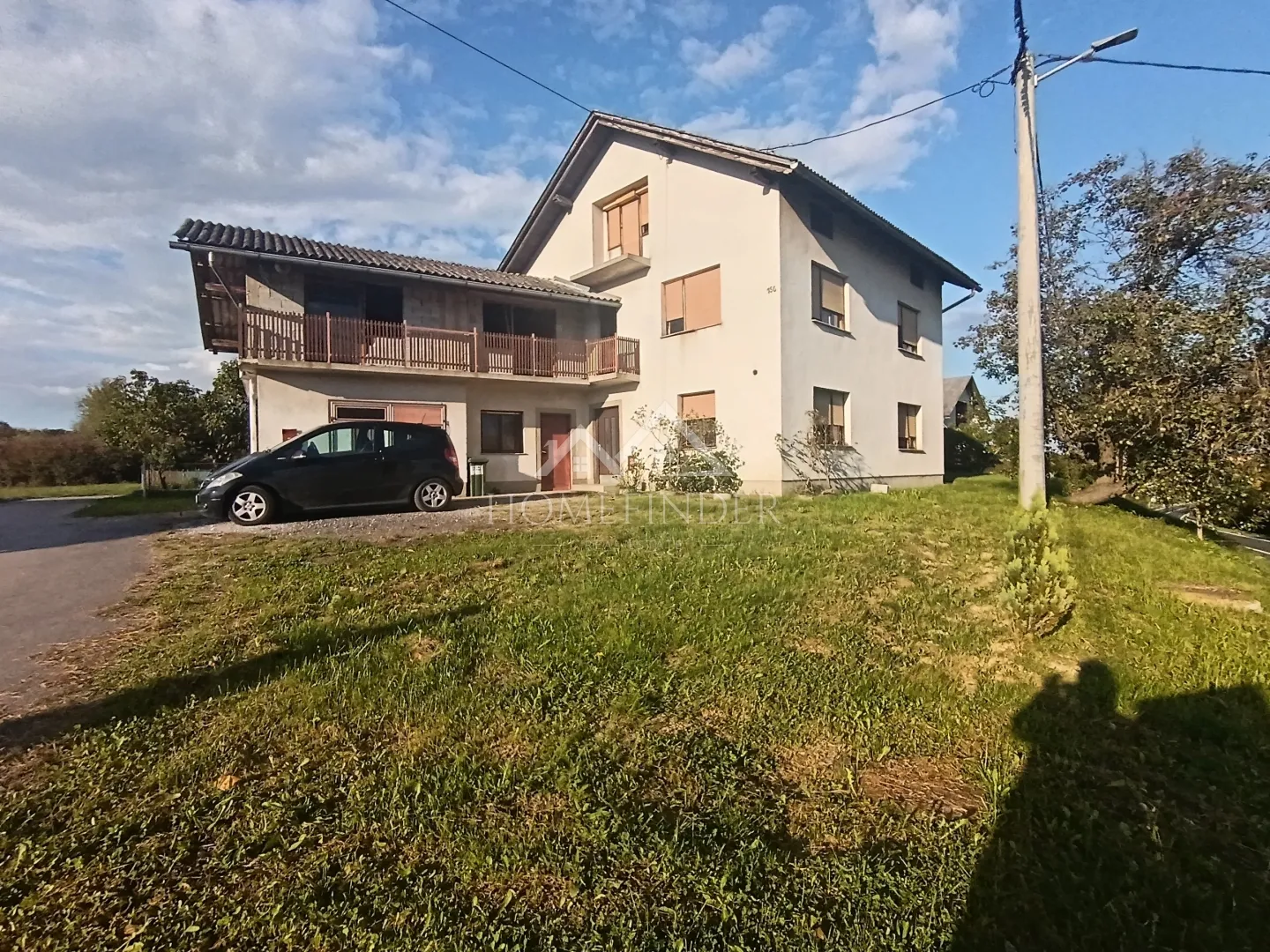 kuća 200m2, desinec - slika 2