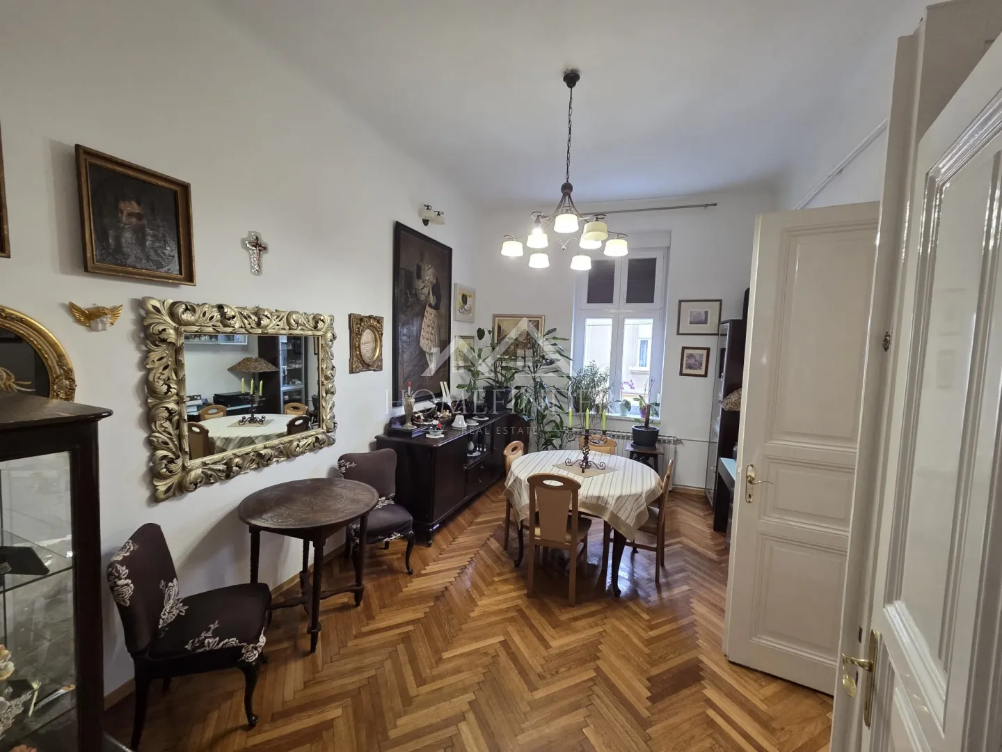 kaptol centar-146m2 elegantnog prostora,dva stana u jednom - slika 9