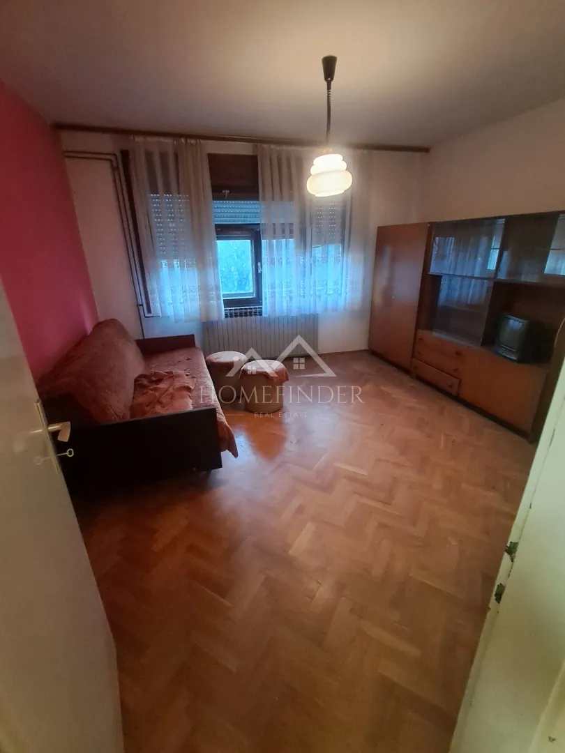 kuća na graberju, 260m2, 3 odvojena stana, 1200m od črnomerca - slika 31