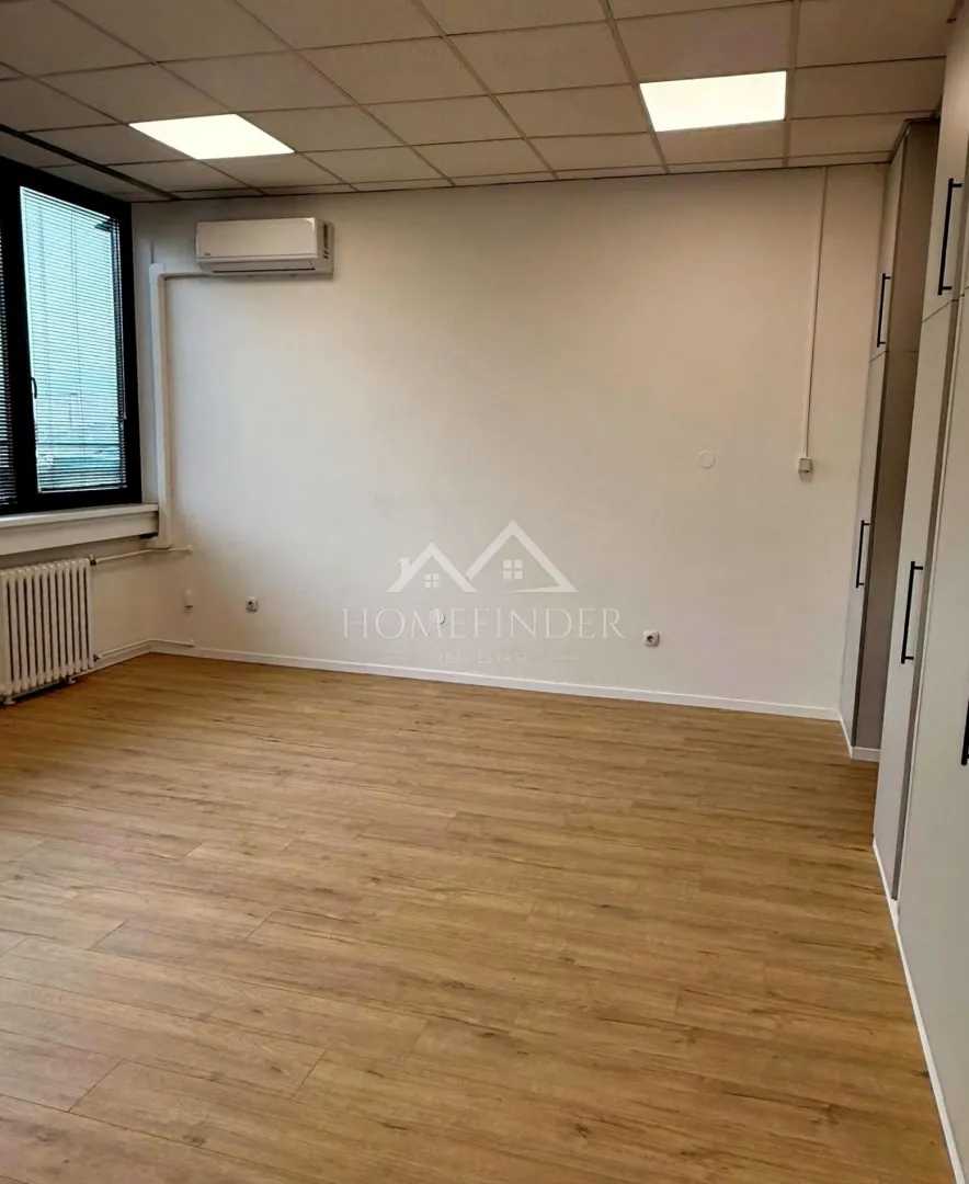potpuno renovirani uredi za najam, ukupno 238, 69m² - slika 11