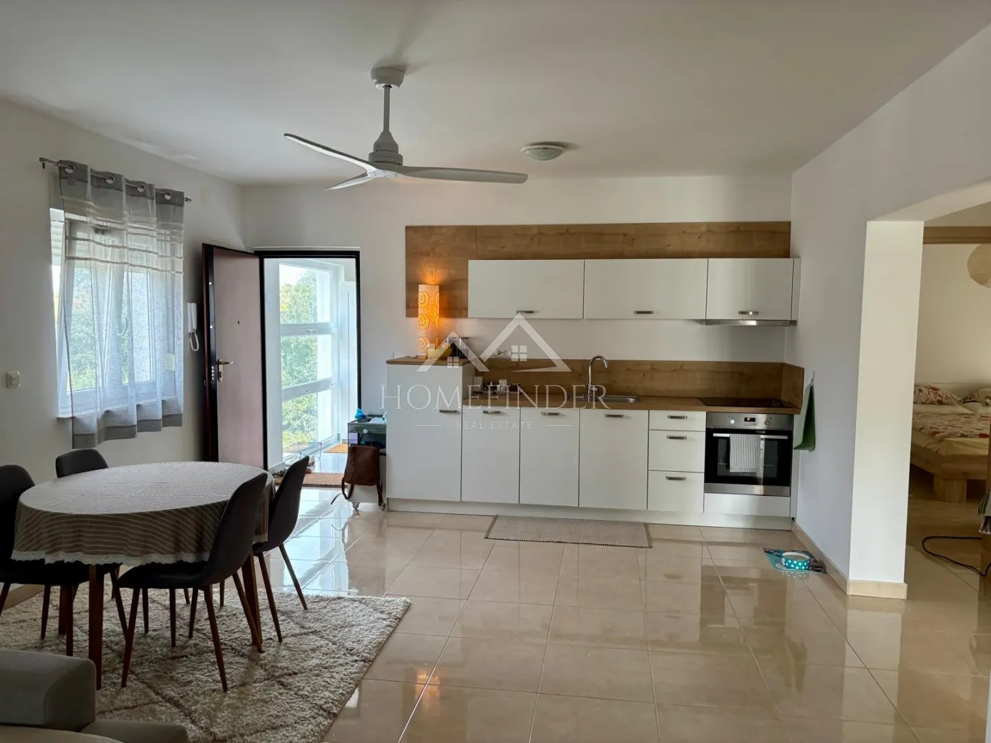 stan s vrtom, 3s, 90 m², 180 m od mora – petrčane - slika 16