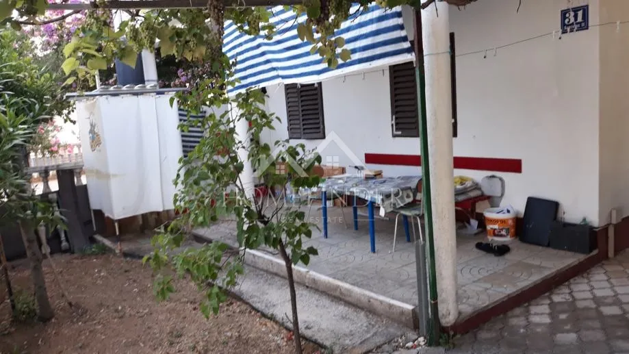 kuća sabunike, (8s), 149m2, 6vpm, podijeljena u 3 apartmana, - slika 3