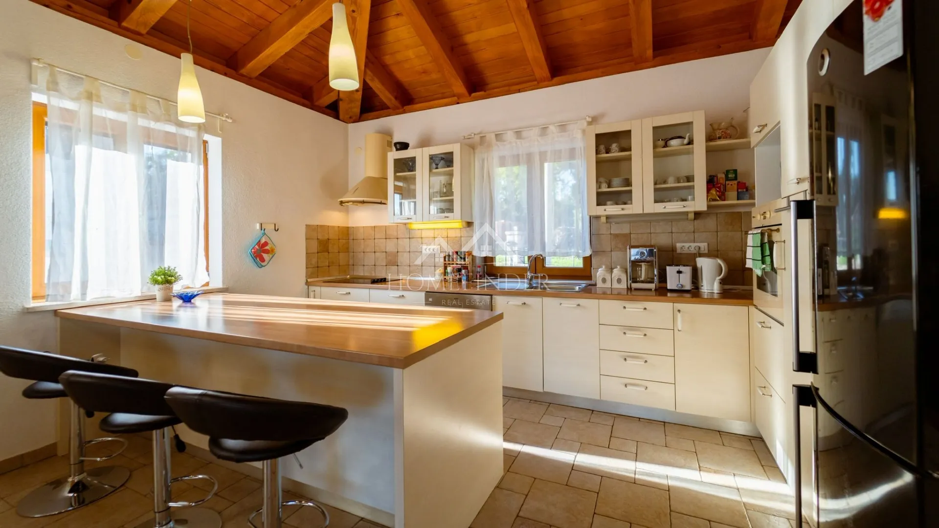 luksuzna vila s bazenom, privatnost, 398m2, žminj - slika 15