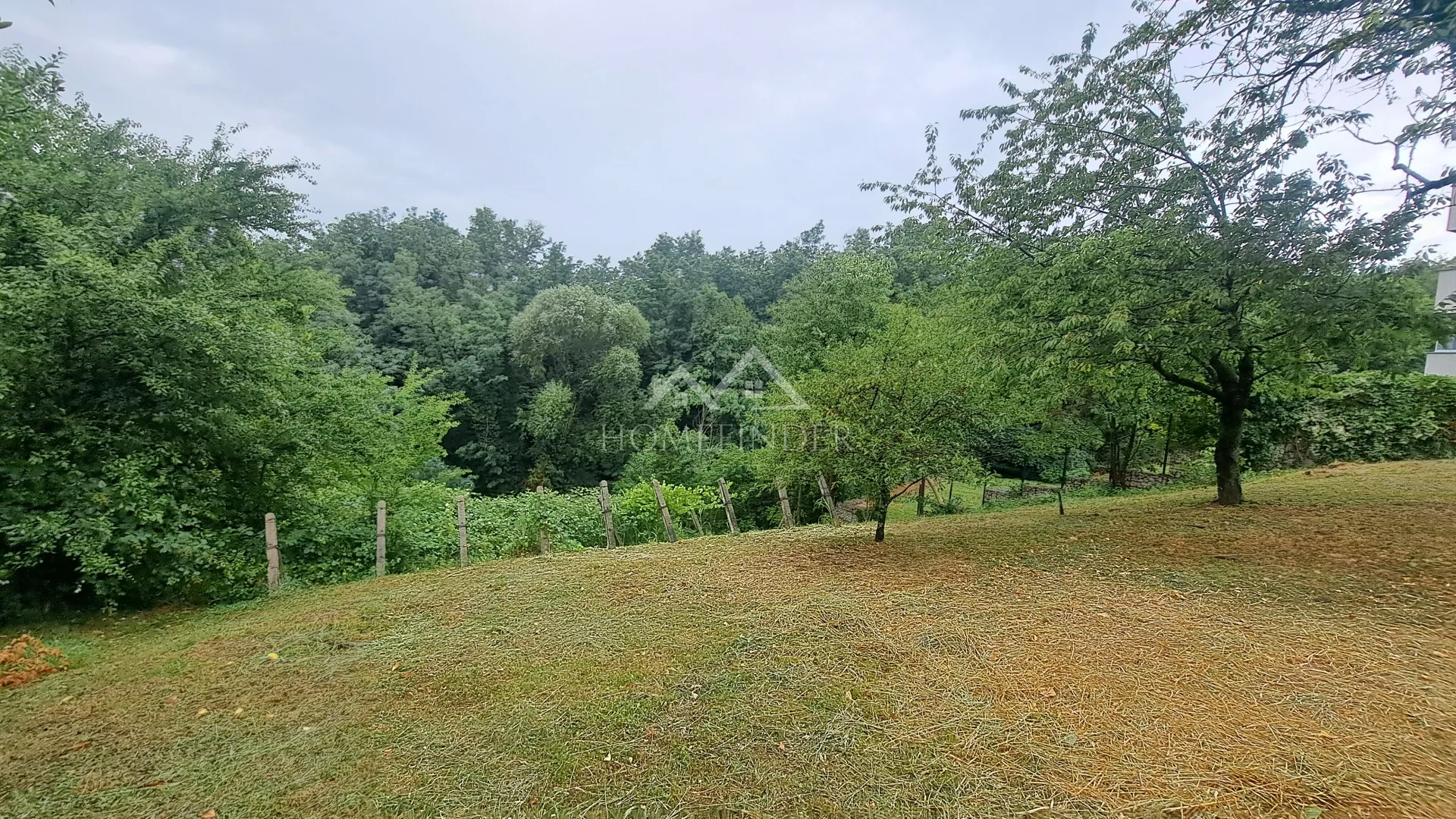 kuća borčec (gornji stenjevec) s pomoćnim objektima na prostranom zemljištu od 4100 m² - slika 17