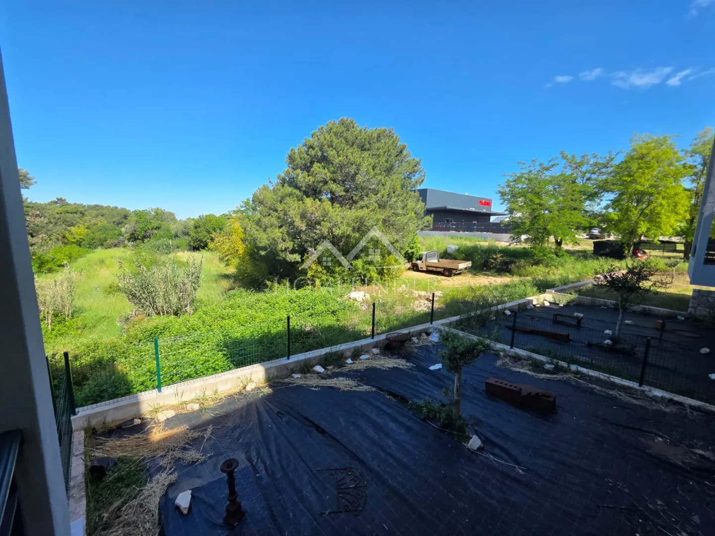 stan s dvorištem i predivnim pogledom 84m², buje - slika 14