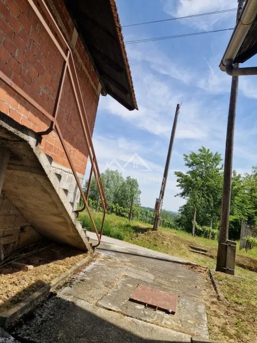 klet/kuća sa zemljištem, 44m2 + 471m2,poznanovec, zagorje - slika 11