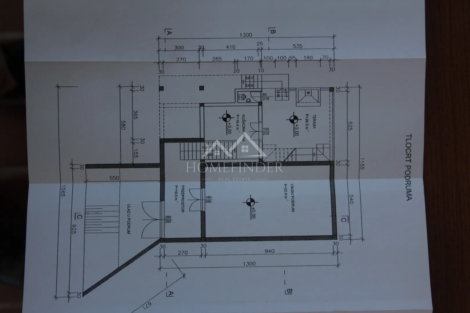 kuća 450m2, donja stubica - slika 28