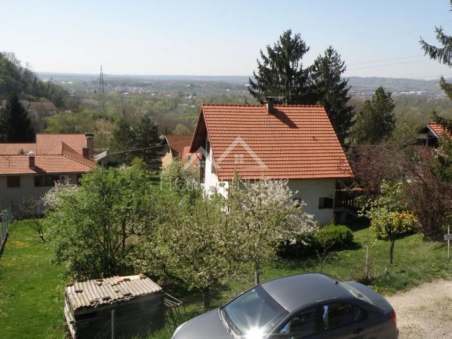 kuća u oazi mira raspoređena kao objekt 3 stana, 176 m2, (5s), 5 vpm, podsused - slika 4