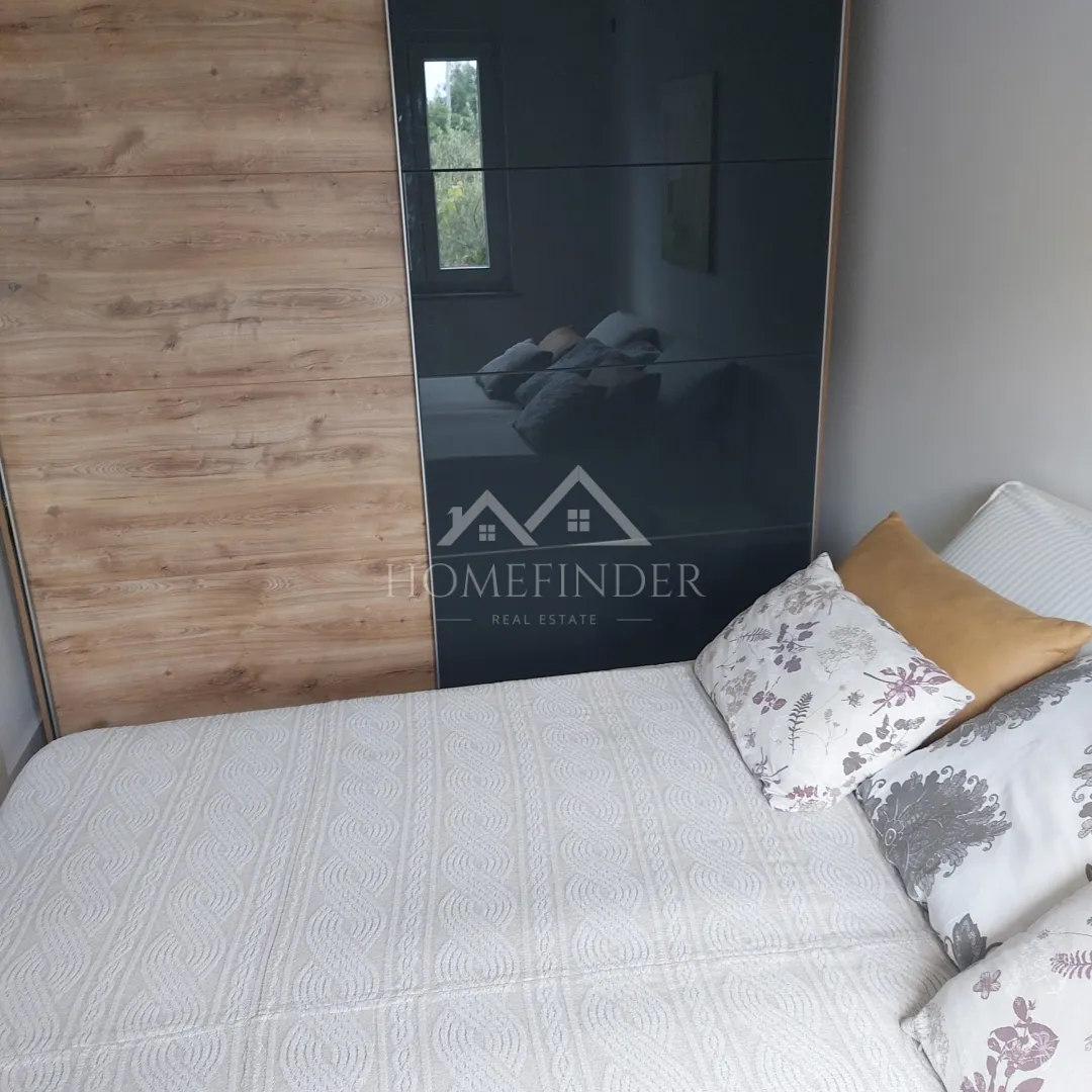 moderna vila sa tri stana - kaštel štafilić - slika 7