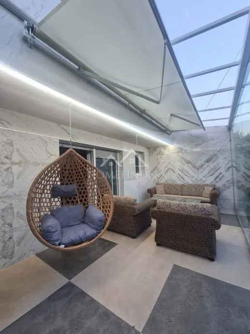 kuća petrinja 200m2 - kompletno adaptirana - slika 3