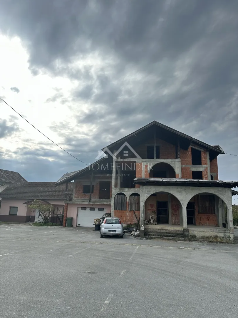 kuća 70m2 + poslovno stambeni objekt 230m2, petrinja - slika 12