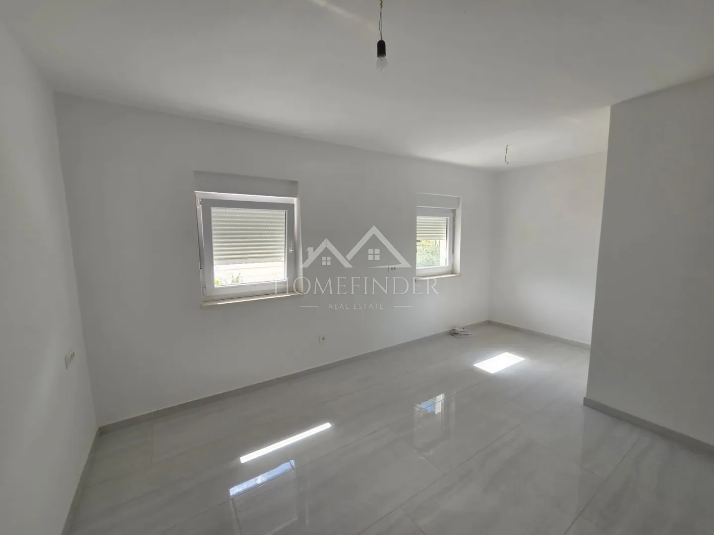 stan s predivnim pogledom 68m², buje - slika 6