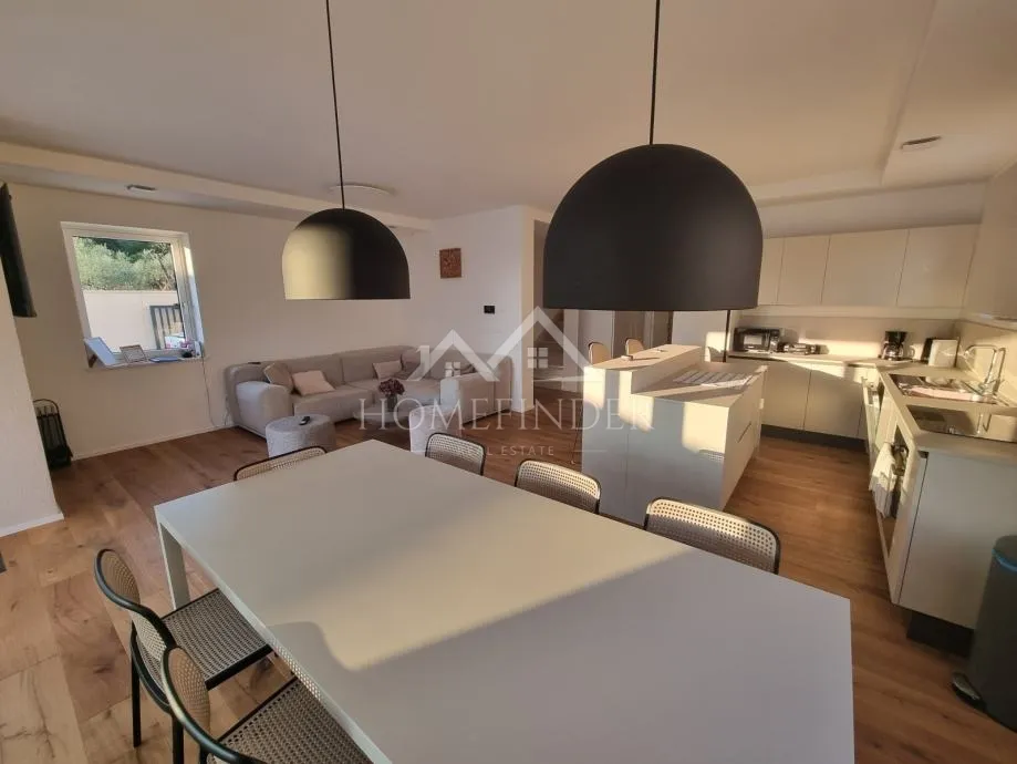 luksuzna vila s bazenom – savudrija – 194 m² sa pogledom na more - slika 12