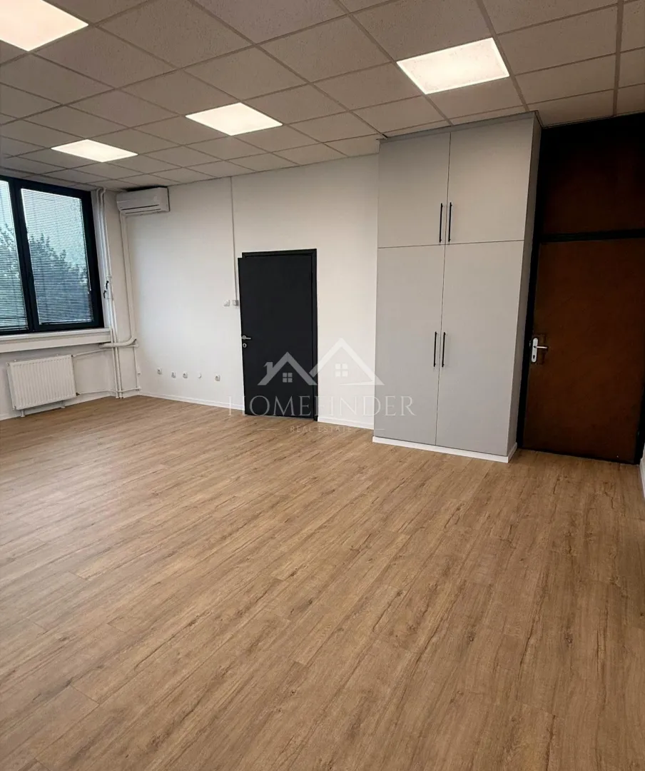 potpuno renovirani uredi za najam, ukupno 238, 69m² - slika 16