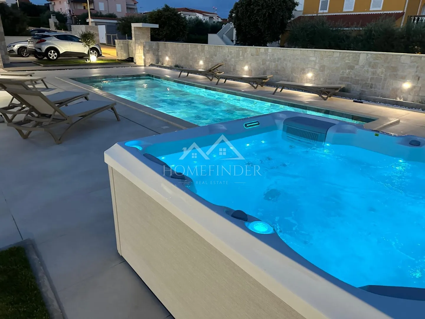 urbana vila s bazenom, (5s), 4 vpm, smart house 200 metara od mora - slika 5