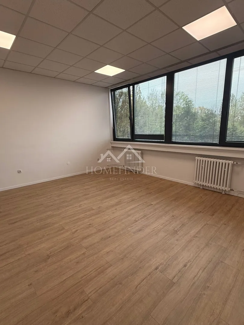 potpuno renovirani uredi za najam, ukupno 238, 69m² - slika 4