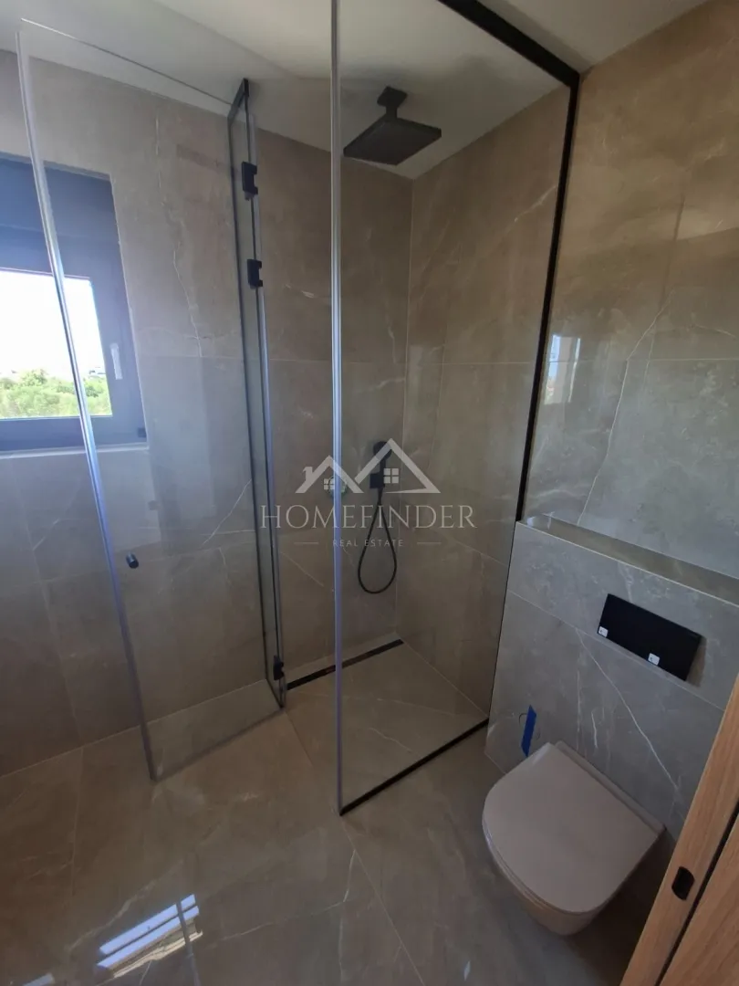 luksuzan i moderan apartman, 136 m2, (3s), 2vpm, sukošan - slika 11