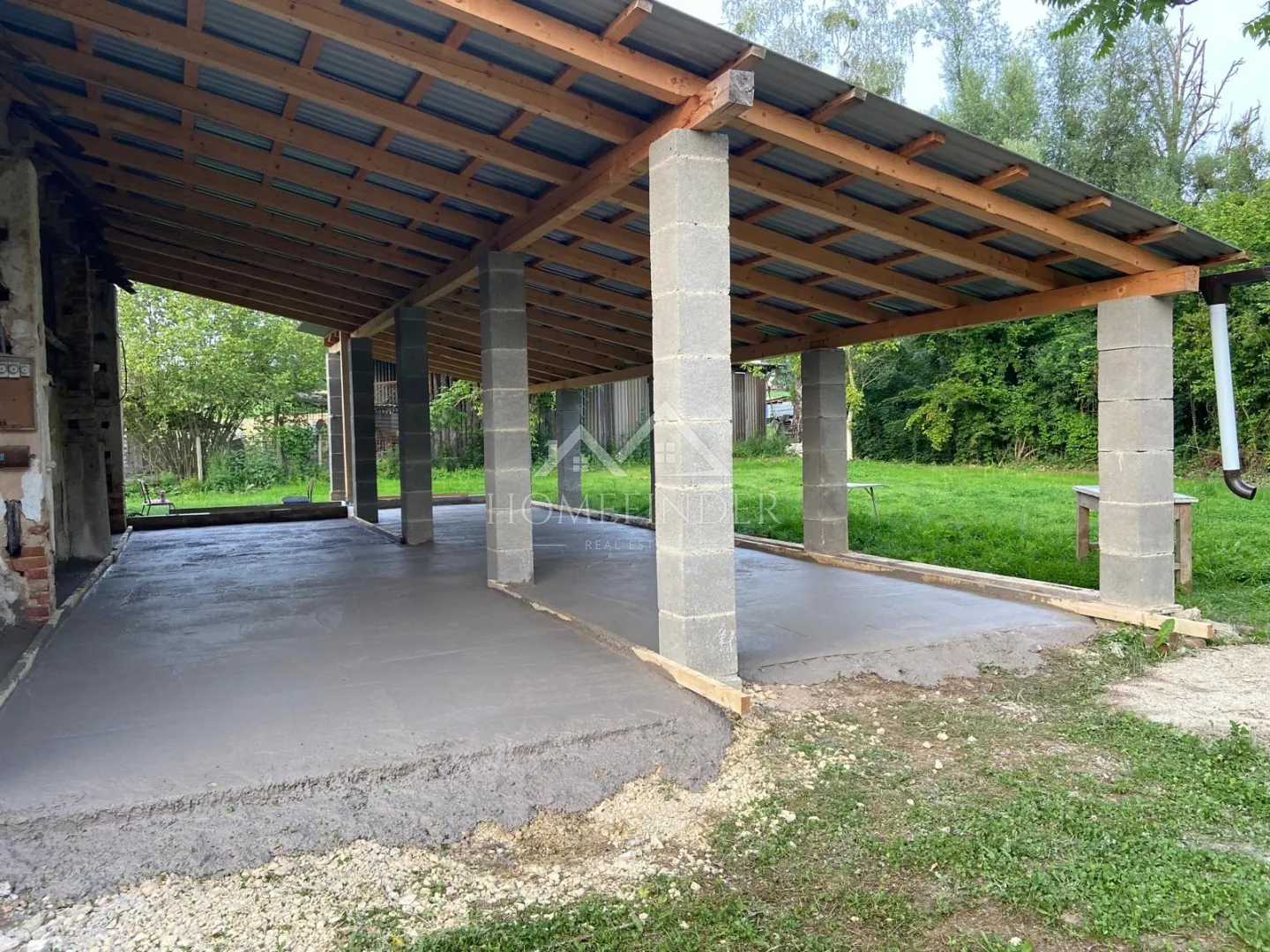 poslovna zgrada,hala 240m2 + uredi 750m2 - slika 10