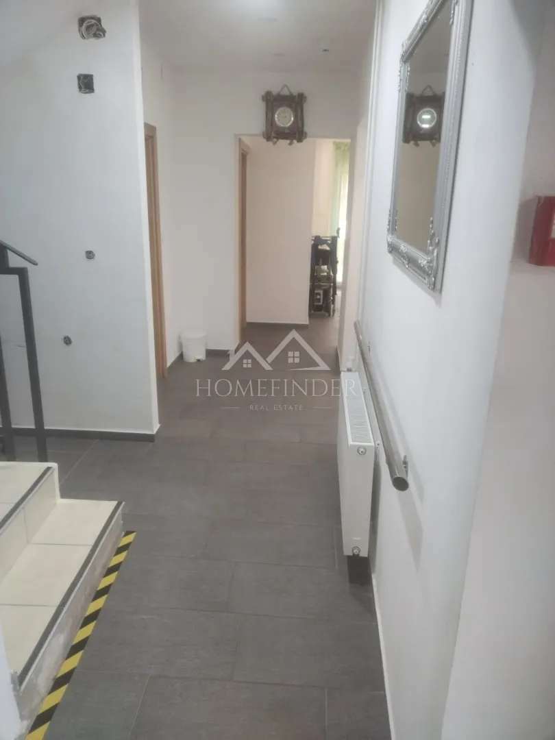 funkcionalna višenamjenska kuća u strmcu, 300 m2, ( 8s), 6 vpm - slika 23