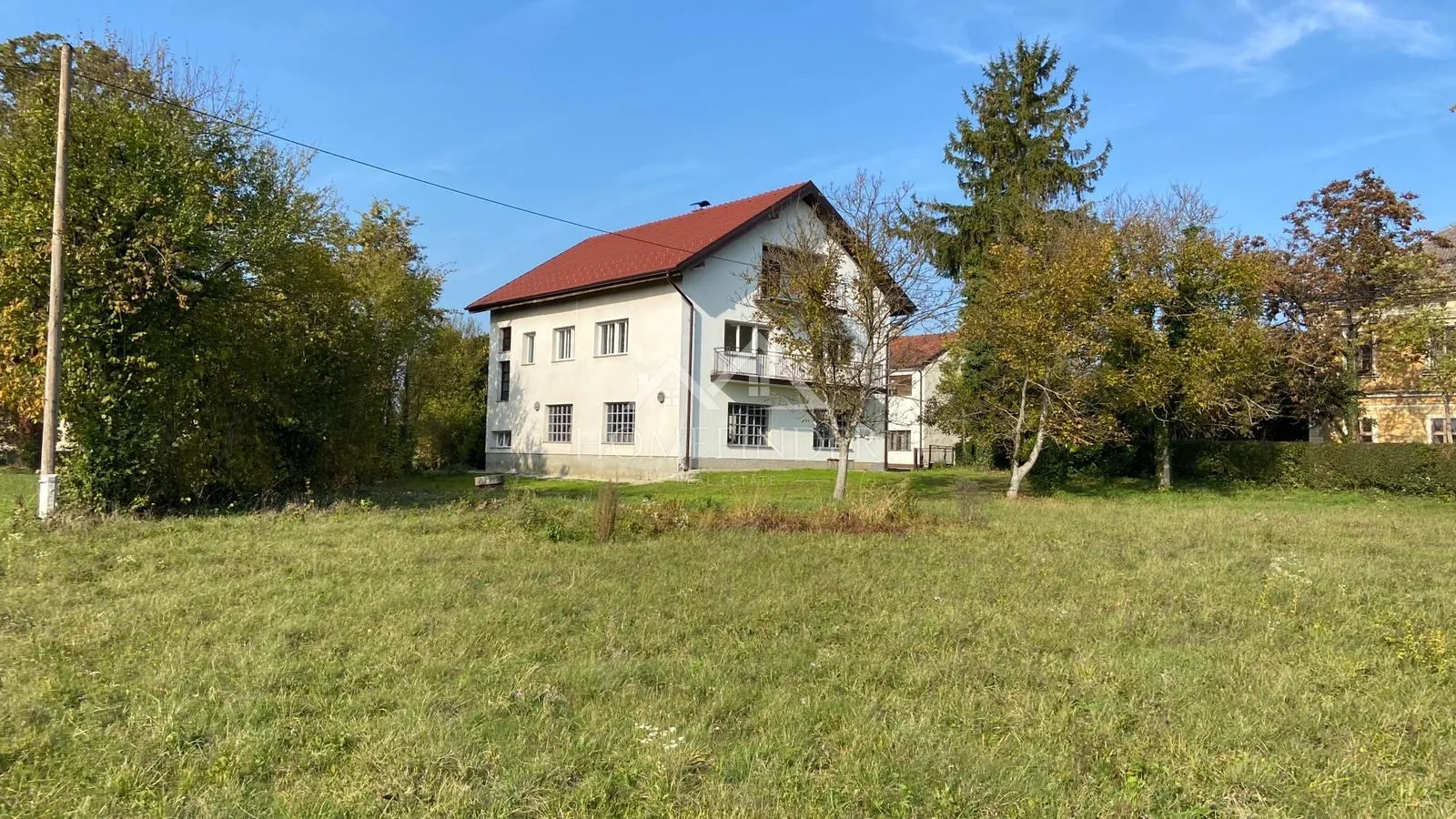 centar kraljevec na sutli,stambeno-poslovno 400m2 - slika 3