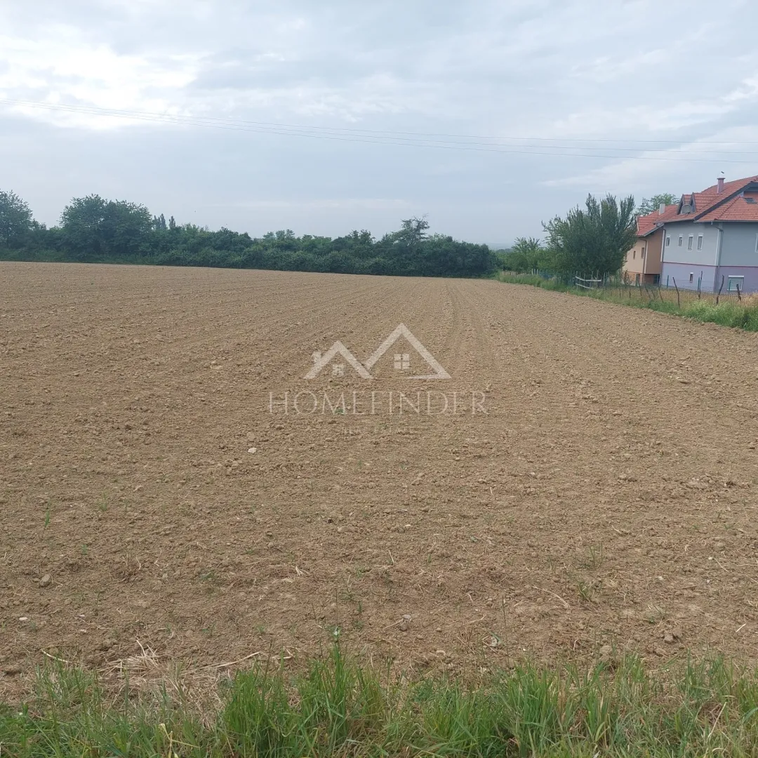građevisnko zemljište, kloštar ivanić, 11389m2 - slika 2