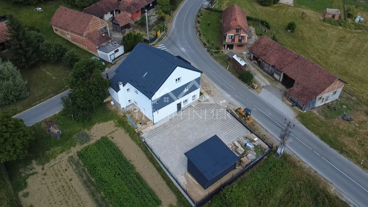 Zgrada sa 3 prostrana stana, Mala Erpenja, 306m2, 6VPM, NOVOGRADNJA - Mala Erpenja, Krapinske Toplice