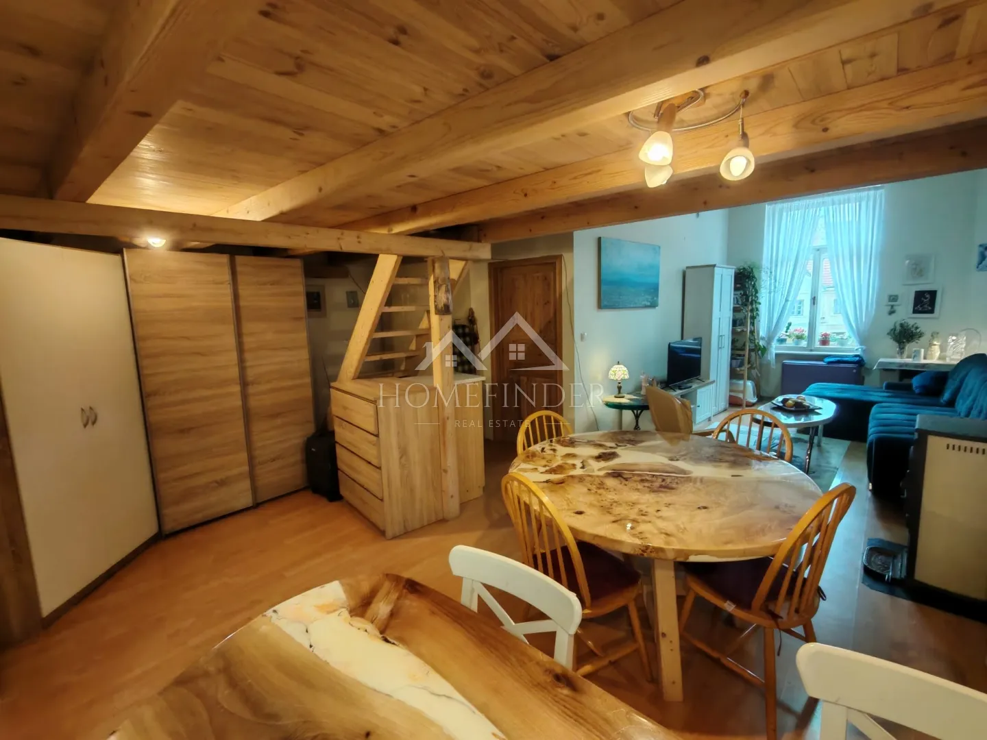 stan karlovac centar, 65m2 + galerija 18m2 - slika 8