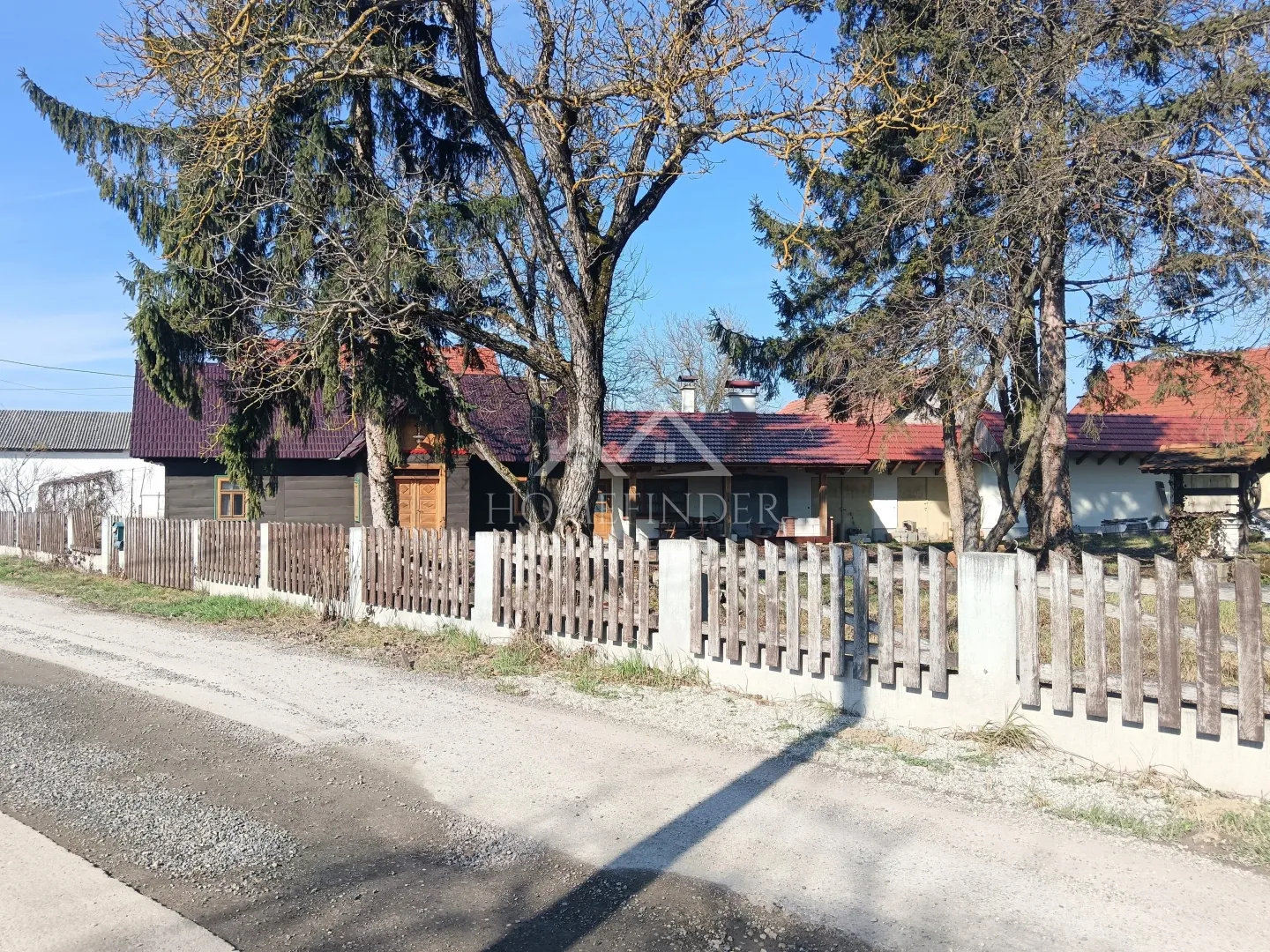 kuća s prostranim dvorištem, 70m², demerje - slika 2