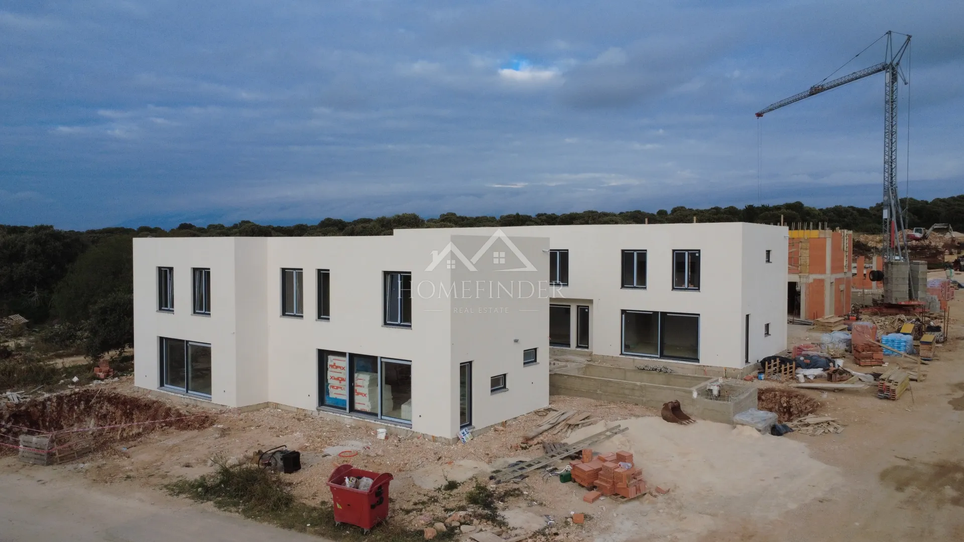 stan s privatnim bazenom, dvoetažni, 104m2, mandre, novogradnja - slika 2