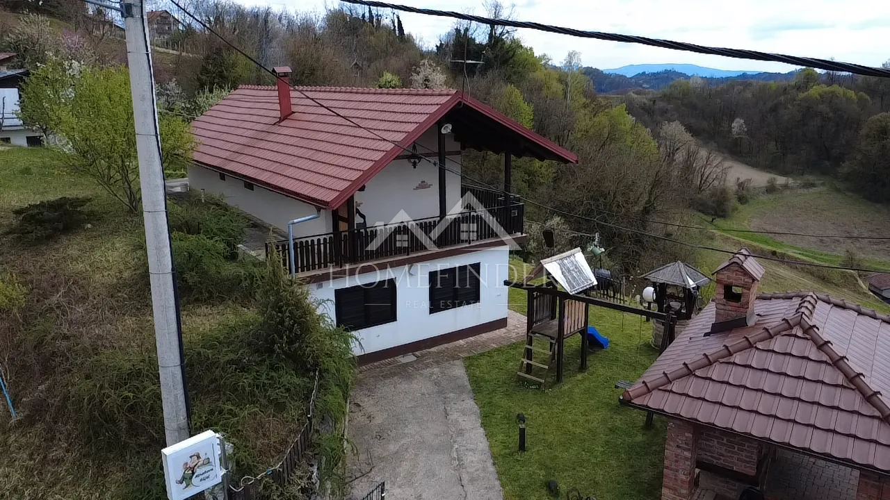 vikendica s preljepim pogledom i dvorištem, veliko trgovišće - slika 8
