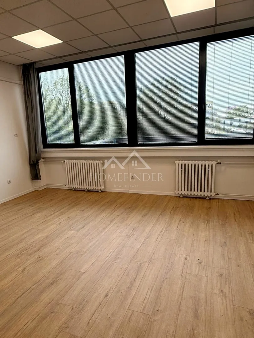 potpuno renovirani uredi za najam, ukupno 238, 69m² - slika 5