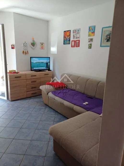 dvosobni apartman s terasom i p.arkingom, 35m2, 1 vpm, mandre - slika 3