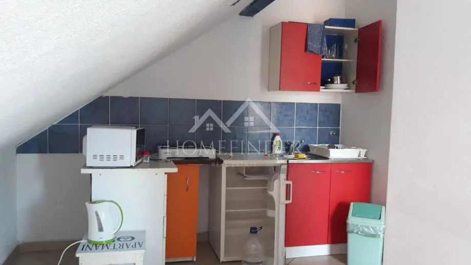 kuća sabunike, (8s), 149m2, 6vpm, podijeljena u 3 apartmana, - slika 6