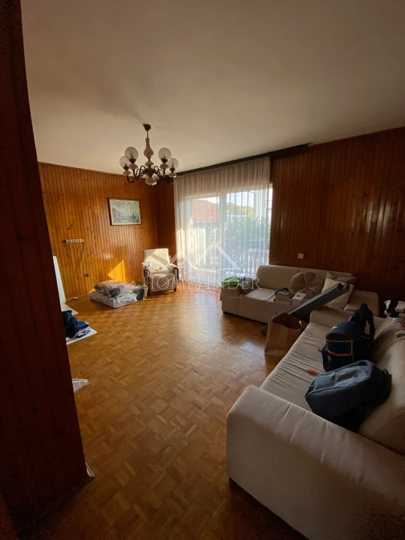 kuća 398m², zagreb (vrapče) – tri stambene jedinice i dvorište - slika 24
