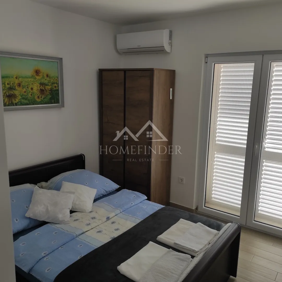 kuća s bazenom, pirovac, 160m2 - slika 23