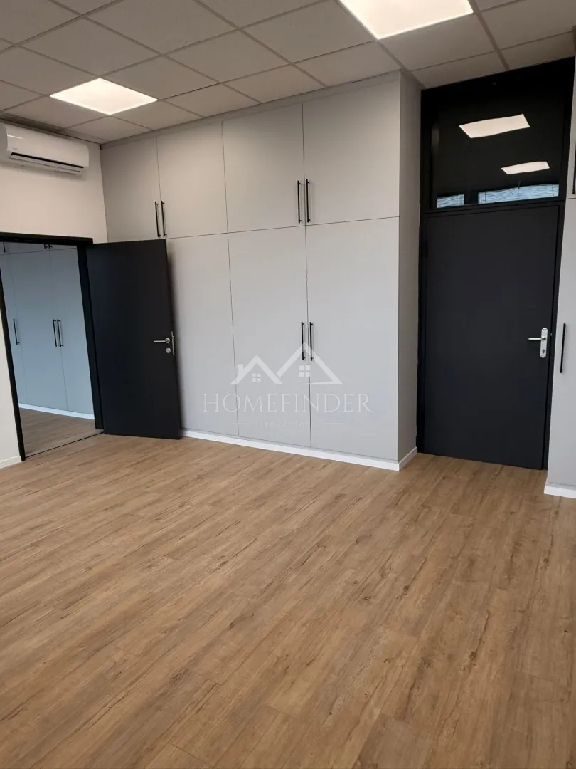 potpuno renovirani uredi za najam, ukupno 238, 69m² - slika 7