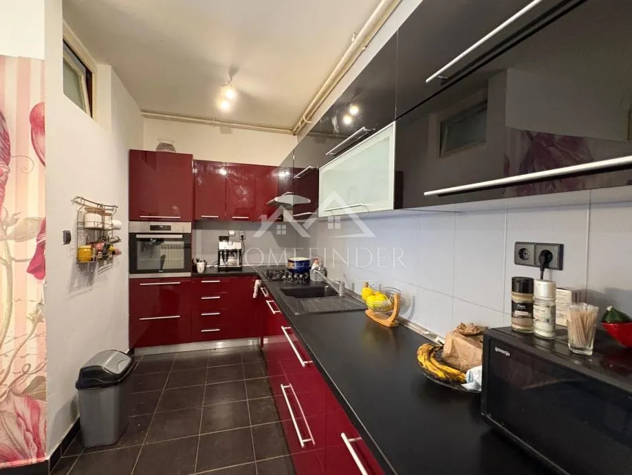 uređen četverosobni stan, 122 m², 1 vpm, 1. kat, stenjevec - slika 9