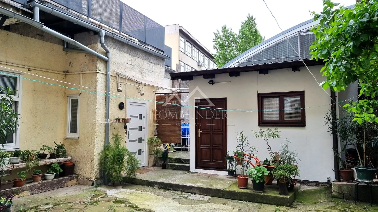dva objekta u strogom centru gunduliceva 58m2 - slika 2