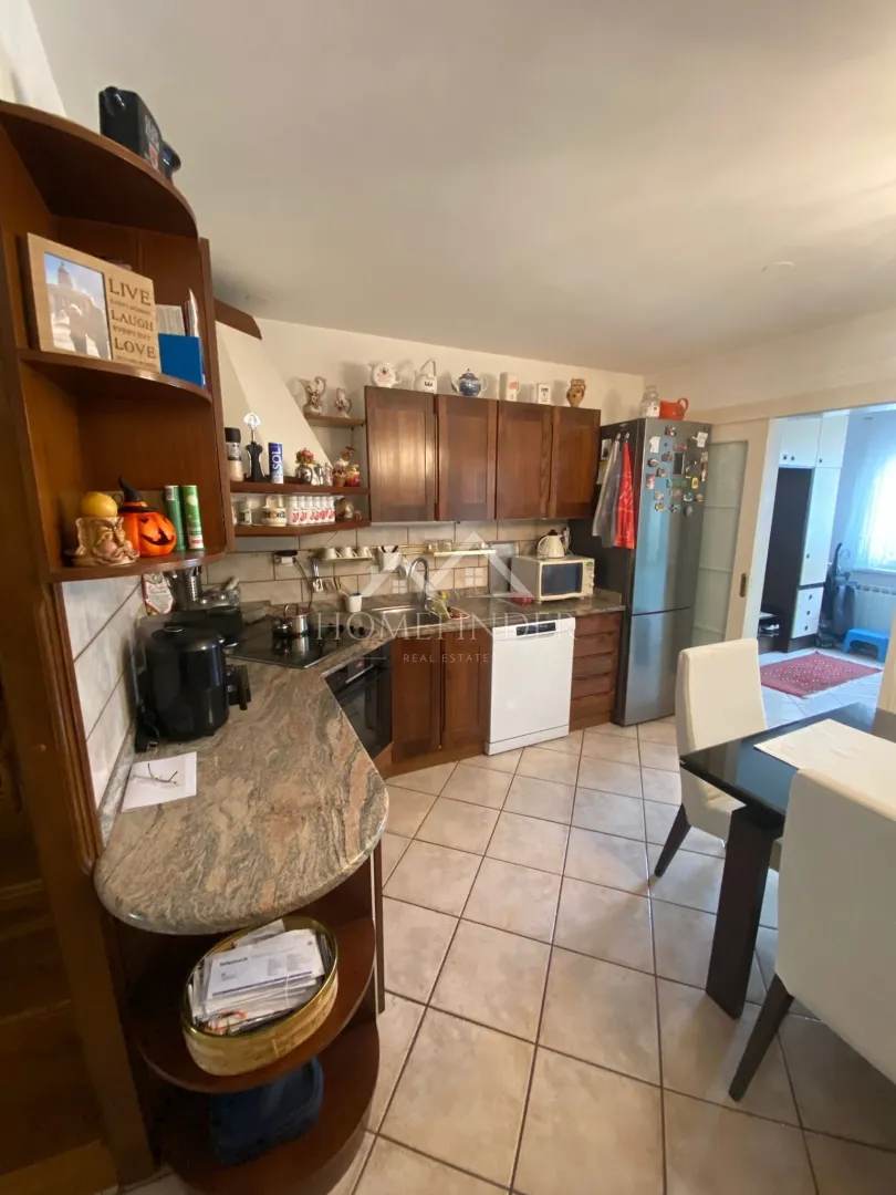 prostrana kuća 127 m² s garažom i terasom – velika gorica - slika 3