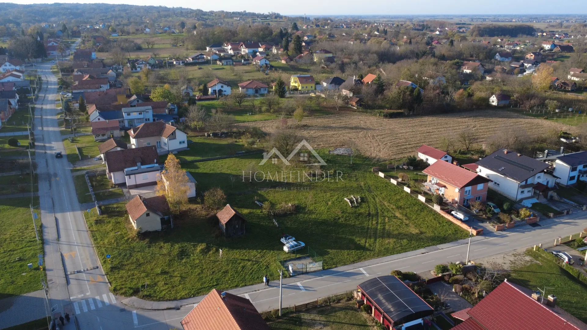 Građevinska i poljoprivredna zemljišta u Koprivnici ukupno 7.713 m² - Koprivnica