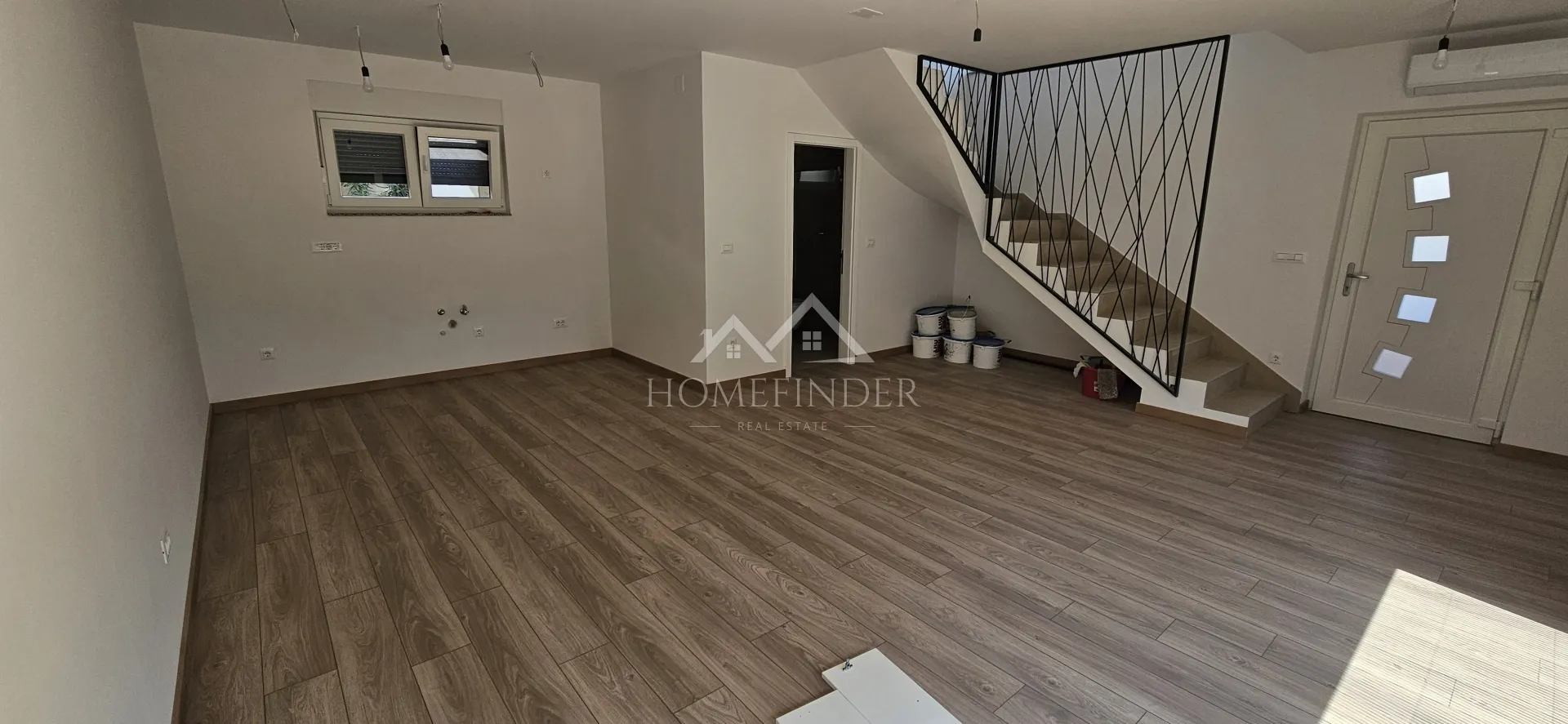 dvoetažni stan, 300m od mora, 137m2, 2vpm, novogradnja - slika 12