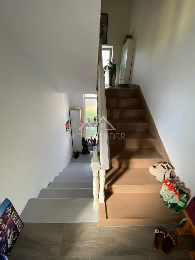 kuća 398m², zagreb (vrapče) – tri stambene jedinice i dvorište - slika 27